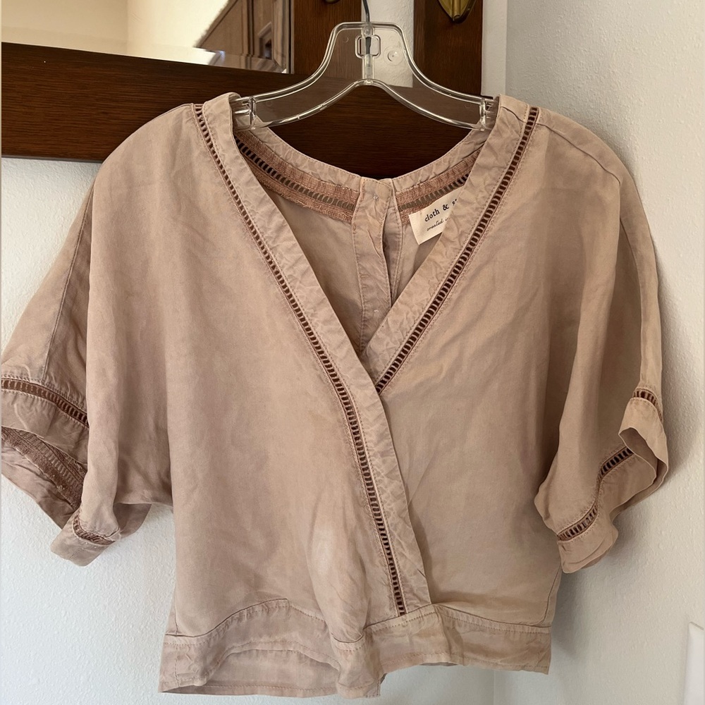 Anthropologie cloth & stone Women's Button Back Surplice Top Sz S, Tan/Khaki